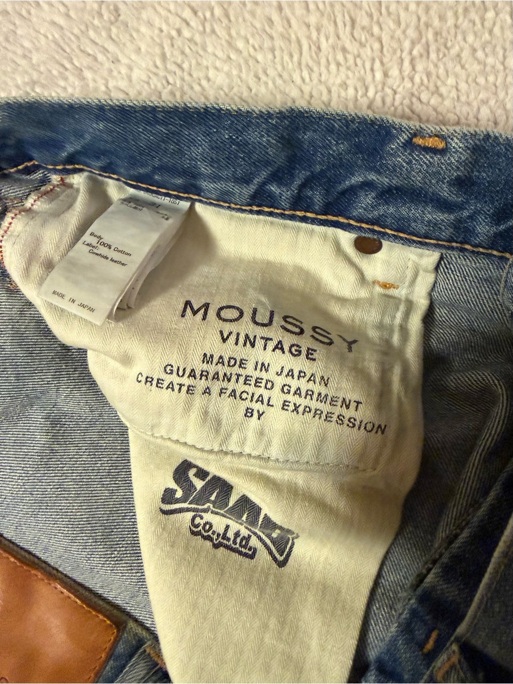 MOUSSY VINTAGE Straight Leg Jeans Raw Hem Denim Medium Blue Wash Distressed - Picture 12 of 13